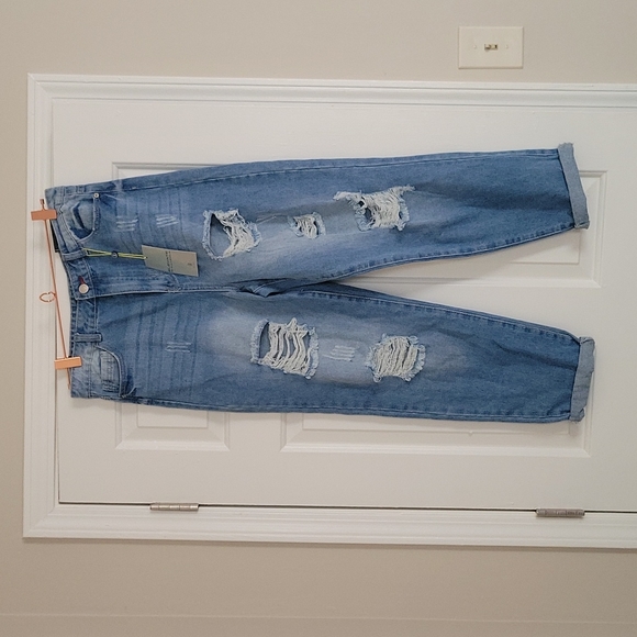 Wide Leg Ripped Jeans - Picture 2 of 4